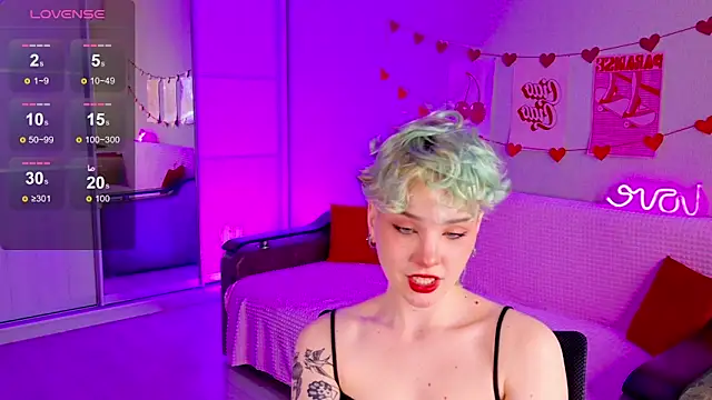 Snapshot of School_Love chatting on March 2025 01:04:02 PM School Love online show from March 2025 01:04:02 PM