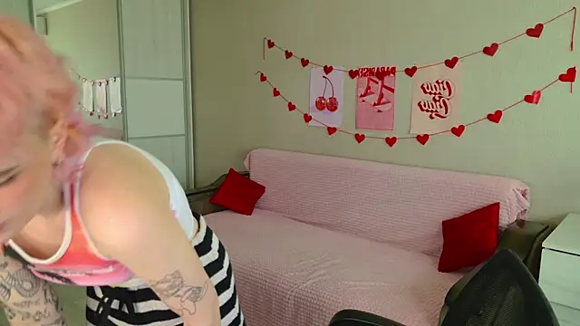 Snapshot of School_Love chatting on September 2025 11:12:02 AM School Love online show from September 2025 11:12:02 AM