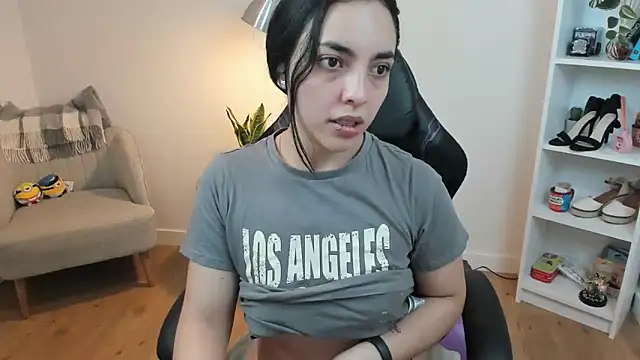  BellaEvans  online show from February 2025 05:37:01 AM