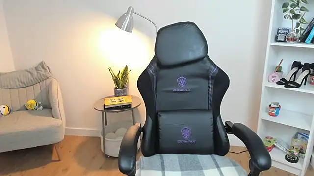  BellaEvans  online show from March 2025 05:42:02 AM