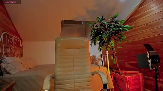 Snapshot of AdalynGlows chatting on April 2026 11:03:02 AM AdalynGlows online show from April 2026 11:03:02 AM