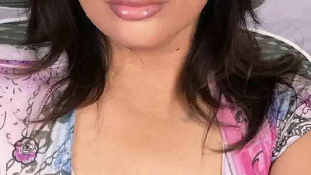 Snapshot of xprettysmilex chatting on April 2026 07:58:02 PM xprettysmilex online show from April 2026 07:58:02 PM