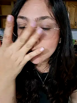 Mia Ruiz online show from October 2025 02:08:02 AM