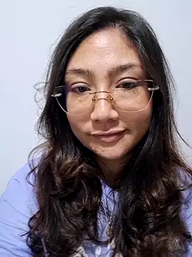 Mia Ruiz online show from November 2025 02:14:01 AM