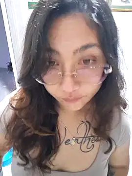 Mia Ruiz online show from November 2025 03:17:01 AM