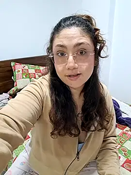 Mia Ruiz online show from November 2025 03:07:01 AM