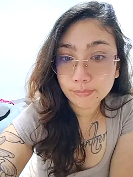 Mia Ruiz online show from December 2025 02:39:01 AM