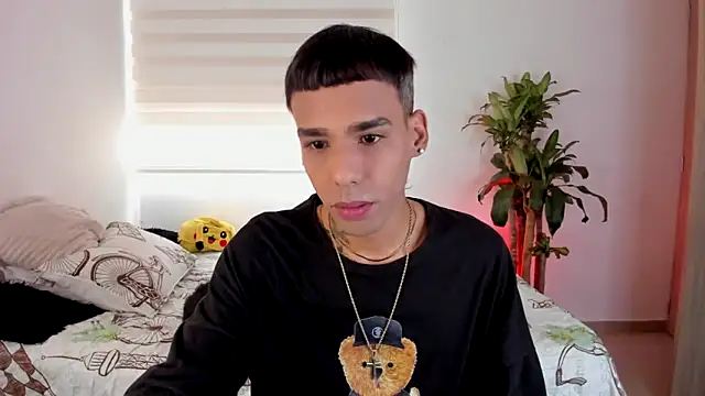 aldrinwhite online show from September 2025 08:53:02 PM