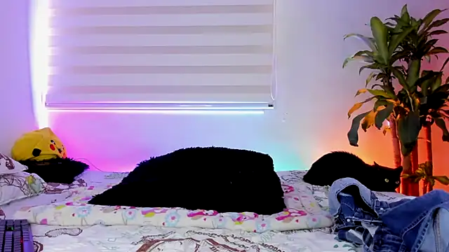 aldrinwhite online show from October 2025 05:10:02 PM