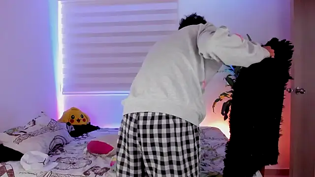 aldrinwhite online show from October 2025 04:47:01 PM