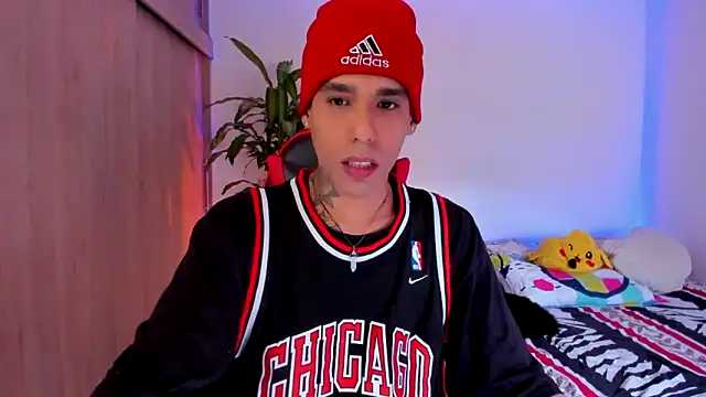 aldrinwhite online show from April 2026 06:16:01 PM