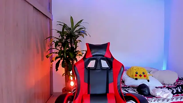 aldrinwhite online show from April 2026 04:50:02 PM