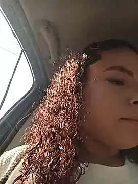 Mommy-Hot online show from September 2025 01:01:01 PM