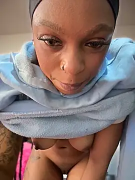 Snapshot of Melany_Williams chatting on November 2025 02:28:01 PM Melany Williams online show from November 2025 02:28:01 PM