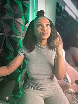 Snapshot of Melany_Williams chatting on November 2025 01:22:01 PM Melany Williams online show from November 2025 01:22:01 PM