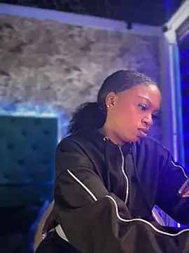 Snapshot of Melany_Williams chatting on November 2025 12:49:01 PM Melany Williams online show from November 2025 12:49:01 PM