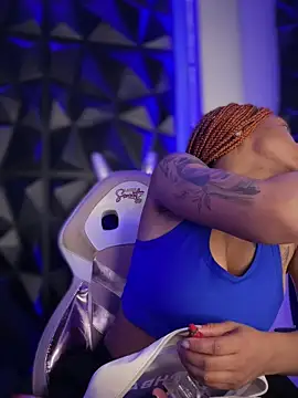 Snapshot of Melany_Williams chatting on November 2025 01:15:02 PM Melany Williams online show from November 2025 01:15:02 PM