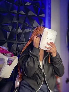 Snapshot of Melany_Williams chatting on December 2025 01:16:02 PM Melany Williams online show from December 2025 01:16:02 PM