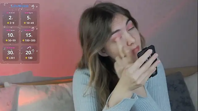 chloi hes online show from December 2024 11:43:01 AM