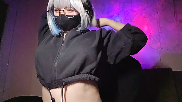 DanaWard online show from November 2025 08:08:02 PM