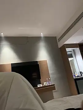 AHL756 online show from October 2025 01:28:01 PM