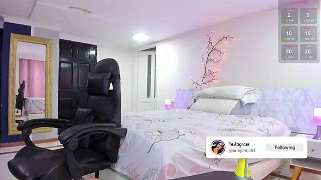 charolbruce 1 online show from January 2026 12:54:02 PM