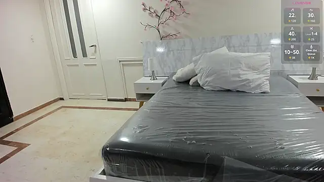 charolbruce 1 online show from April 2026 11:43:01 AM