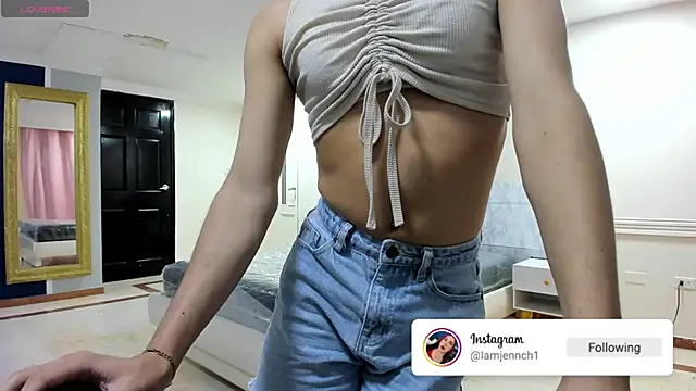 Snapshot of charolbruce_1 chatting on June 2026 11:51:02 AM charolbruce 1 online show from June 2026 11:51:02 AM