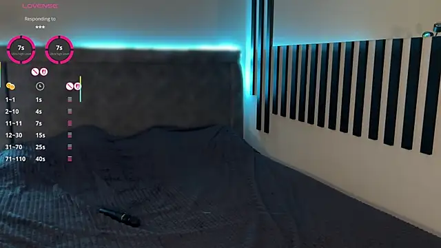 Snapshot of Li_Amelie_ chatting on December 2025 03:21:01 PM Li Amelie online show from December 2025 03:21:01 PM