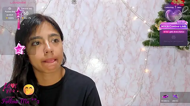 Snapshot of BarbieHotLaura chatting on December 2024 09:43:01 PM BarbieHotLaura online show from December 2024 09:43:01 PM