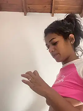 Snapshot of BarbieHotLaura chatting on January 2025 04:14:02 PM BarbieHotLaura online show from January 2025 04:14:02 PM