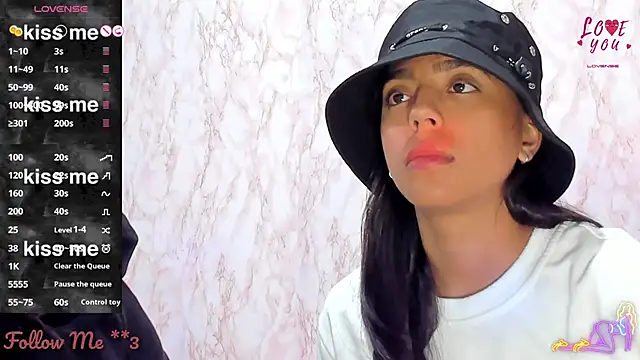 Snapshot of BarbieHotLaura chatting on January 2025 11:35:02 PM BarbieHotLaura online show from January 2025 11:35:02 PM