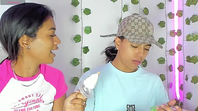 Snapshot of BarbieHotLaura chatting on January 2025 06:10:01 PM BarbieHotLaura online show from January 2025 06:10:01 PM