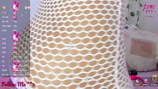 Snapshot of BarbieHotLaura chatting on February 2025 01:56:01 AM BarbieHotLaura online show from February 2025 01:56:01 AM