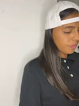 Snapshot of BarbieHotLaura chatting on March 2025 09:26:02 PM BarbieHotLaura online show from March 2025 09:26:02 PM