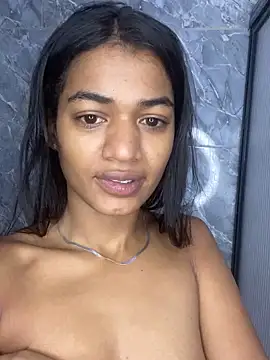 Snapshot of BarbieHotLaura chatting on November 2025 06:51:01 PM BarbieHotLaura online show from November 2025 06:51:01 PM