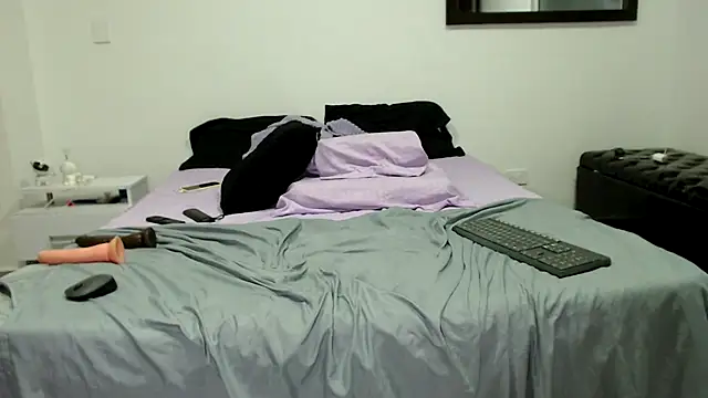 Snapshot of AnnieRoss69 chatting on December 2024 11:24:01 PM AnnieRoss69 online show from December 2024 11:24:01 PM