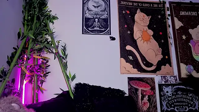 Nyx nayla online show from April 2026 09:26:02 PM