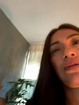 Snapshot of emmily_d chatting on November 2025 09:36:02 PM emmily d online show from November 2025 09:36:02 PM