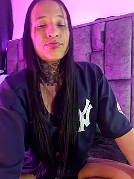 Snapshot of Nicole420squirt chatting on January 2025 10:24:01 PM Nicole420squirt online show from January 2025 10:24:01 PM