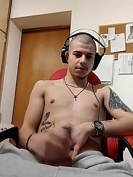 BigDickEnrg7195 online show from March 2025 09:00:02 PM