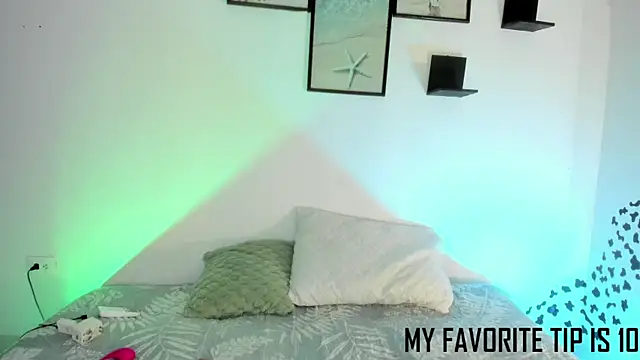 sara sophieee online show from September 2025 12:04:01 AM