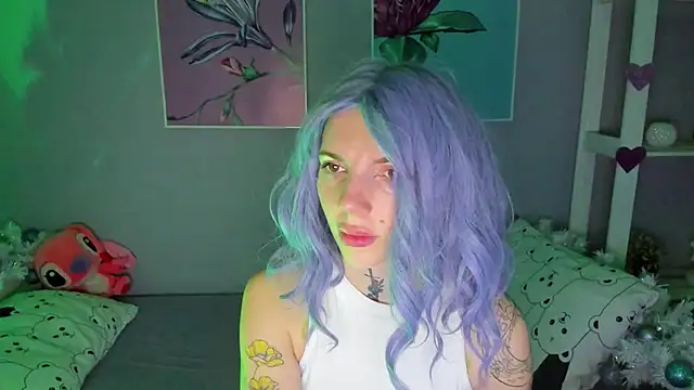 Snapshot of AnneTenet chatting on December 2024 06:08:02 AM AnneTenet online show from December 2024 06:08:02 AM