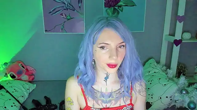 Snapshot of AnneTenet chatting on December 2024 06:09:01 AM AnneTenet online show from December 2024 06:09:01 AM