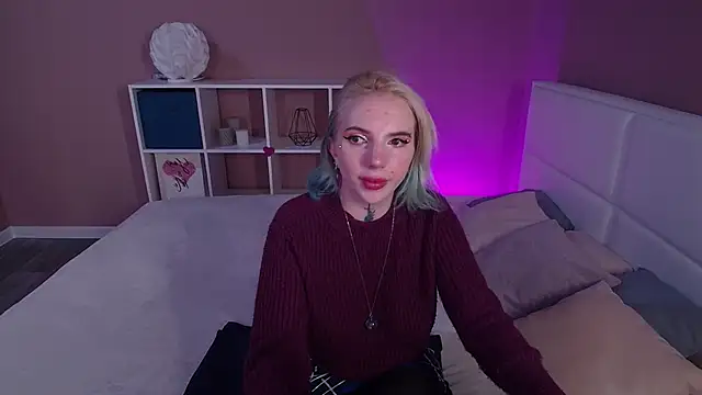 Snapshot of AnneTenet chatting on January 2025 08:32:02 AM AnneTenet online show from January 2025 08:32:02 AM