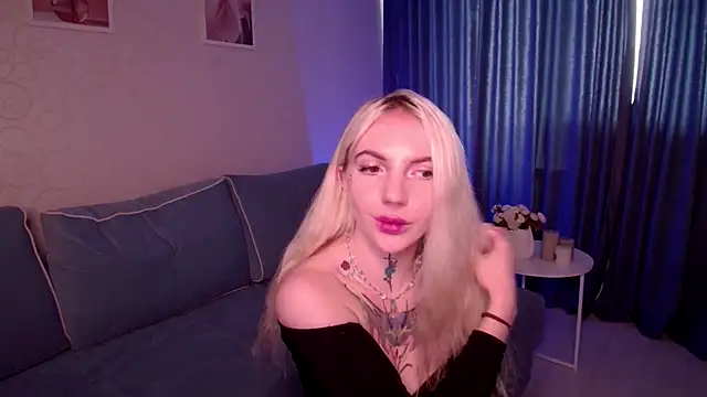 Snapshot of AnneTenet chatting on September 2025 09:22:02 AM AnneTenet online show from September 2025 09:22:02 AM