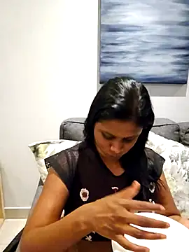 Snapshot of Sensual_indian7 chatting on February 2025 04:48:02 PM Sensual indian7 online show from February 2025 04:48:02 PM