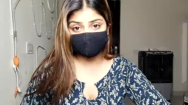 Snapshot of Hoty-Shivangi chatting on April 2026 04:48:01 PM Hoty-Shivangi online show from April 2026 04:48:01 PM