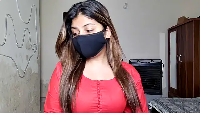 Snapshot of Hoty-Shivangi chatting on May 2026 02:45:02 PM Hoty-Shivangi online show from May 2026 02:45:02 PM