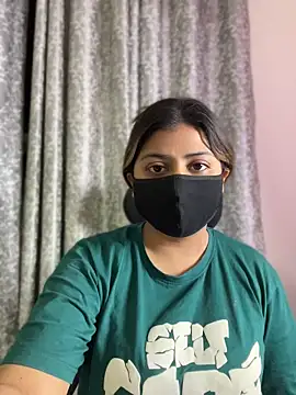 Snapshot of Hoty-Shivangi chatting on May 2026 03:28:02 PM Hoty-Shivangi online show from May 2026 03:28:02 PM